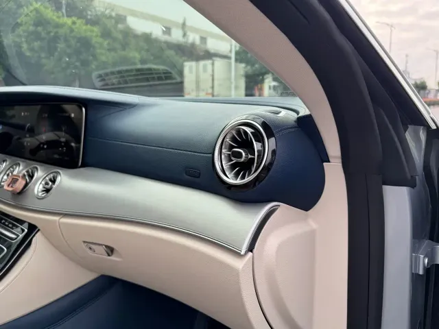 Mercedes-Benz E-Class — Фото автомобиля 14