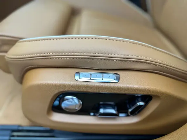 Hongqi H9 — Фото автомобиля 14