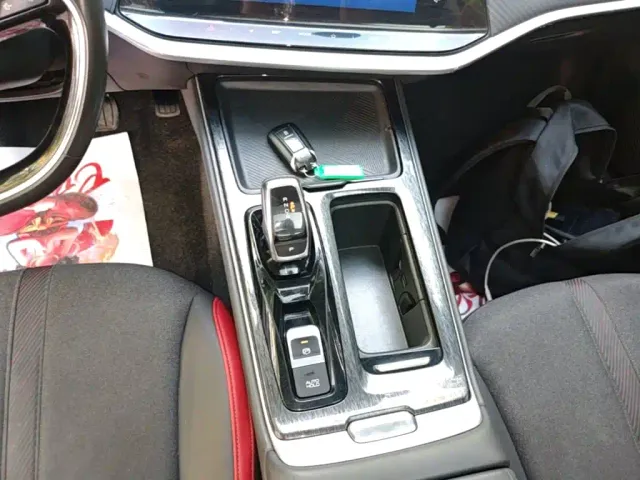 Dongfeng Yixuan MAX — Фото автомобиля 13