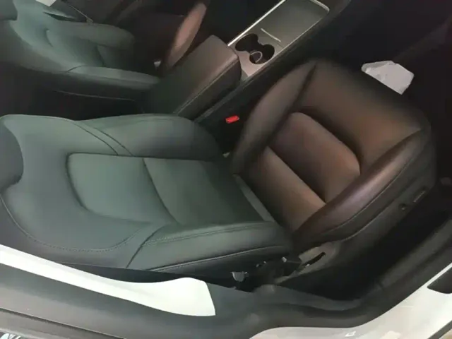 Tesla Model Y — Фото автомобиля 24