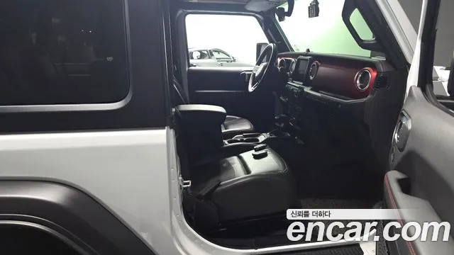 Jeep Wrangler Wrangler (JL) 2.0 Rubicon 2 двери — Фото автомобиля 16
