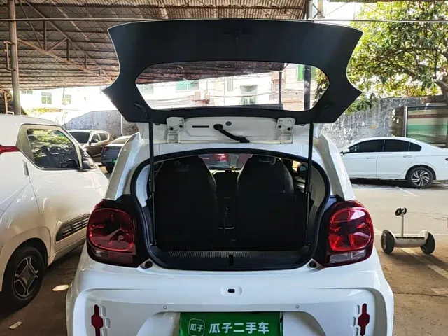 Roewe Clever — Фото автомобиля 15