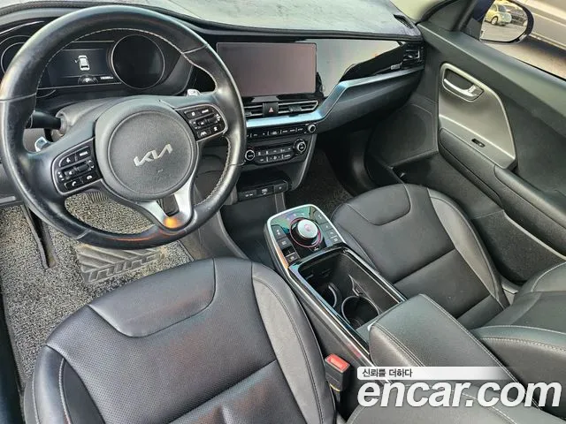 Kia Niro — Фото автомобиля 6