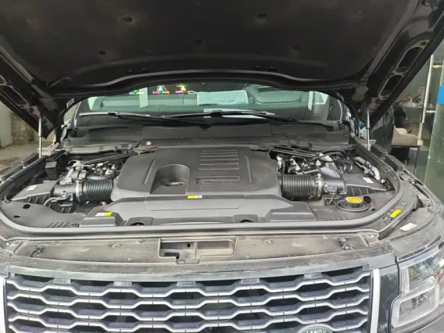 Land Rover Range Rover — Фото автомобиля 8