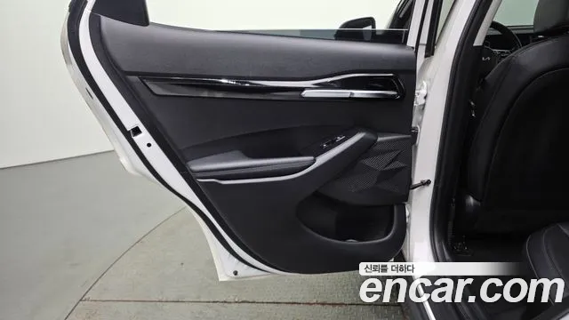 Kia Seltos Бензин 1.6 турбо 2WD — Фото автомобиля 25