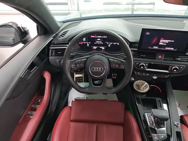 Audi A4L — Фото автомобиля 14