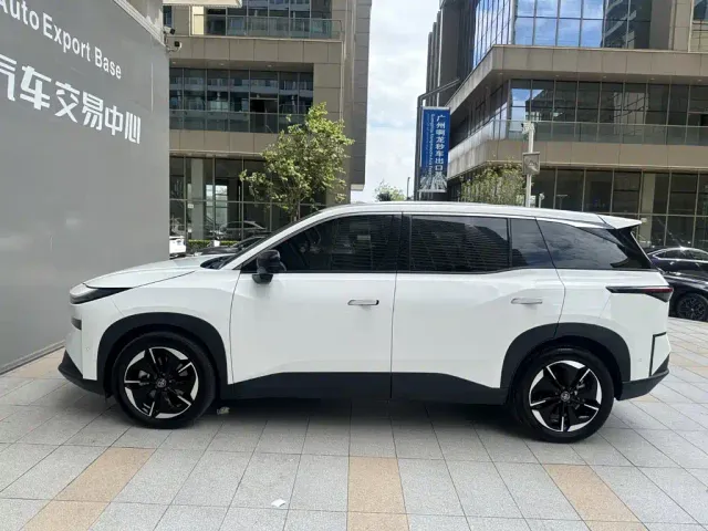 Toyota BoZhi 3X — Фото автомобиля 3