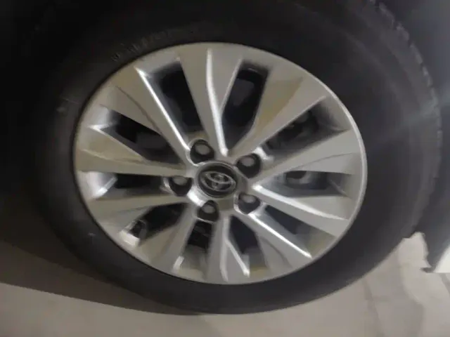 Toyota Corolla — Фото автомобиля 6