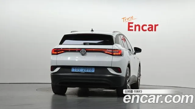 Volkswagen ID.4 — Фото автомобиля 4