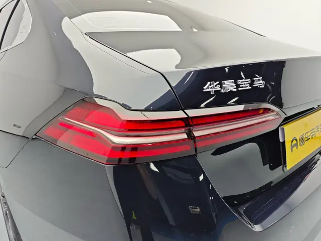 BMW 5 Series — Фото автомобиля 8