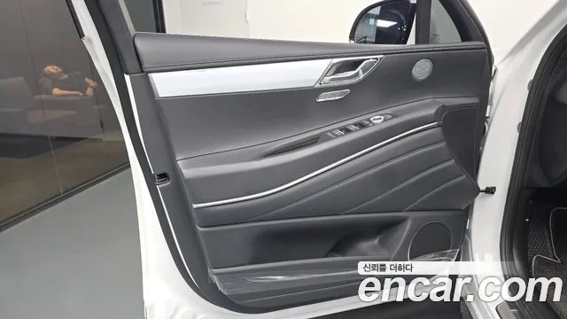 Genesis GV80 — Фото автомобиля 13