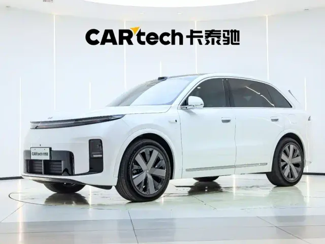 Li Auto L8 — Фото автомобиля 7