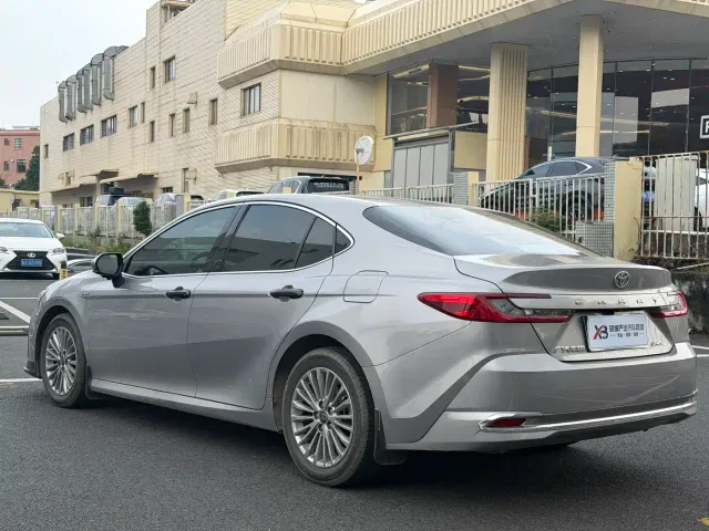 Toyota Camry — Фото автомобиля 6