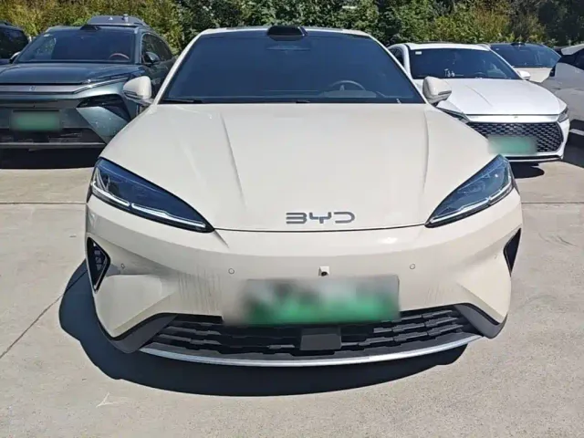 BYD Seal 07 DM-i — Фото автомобиля 2