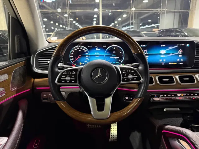 Mercedes-Benz GLS-Class — Фото автомобиля 15