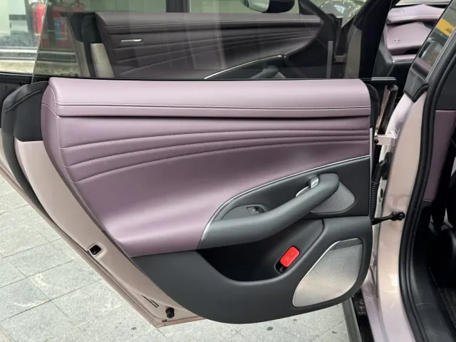 Xiaomi SU7 — Фото автомобиля 14