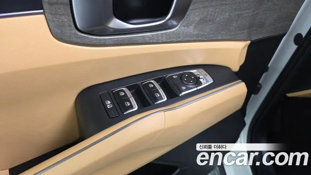 Kia Sorento Sorento 4-е поколение Бензин 2.5T 4WD — Фото автомобиля 28
