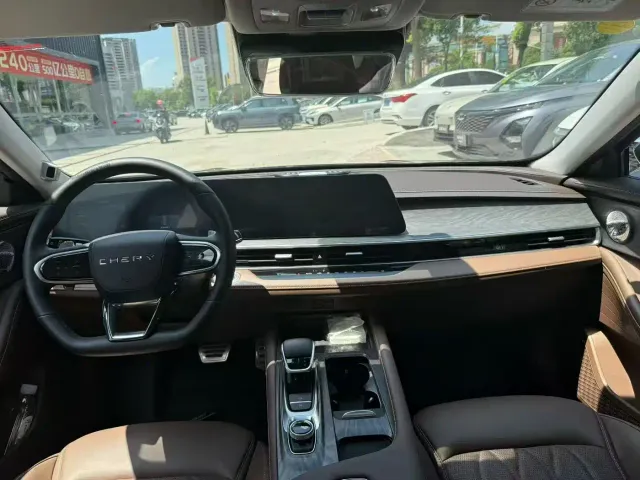 Chery Arrizo 8 — Фото автомобиля 9