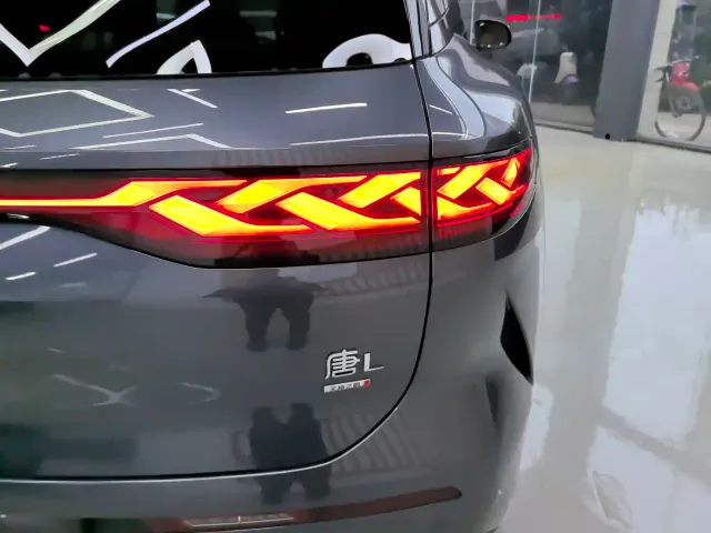 BYD Tang L — Фото автомобиля 16