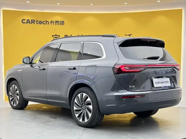 Aito M7 — Фото автомобиля 6