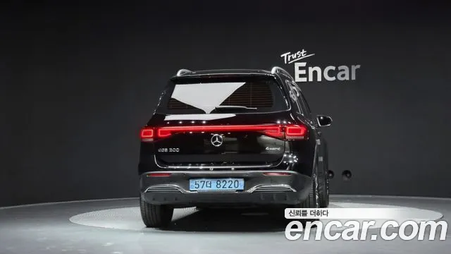 Mercedes-Benz EQB X243 — Фото автомобиля 4