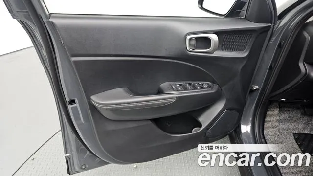 Hyundai Venue Venue 1.6 Premium — Фото автомобиля 24