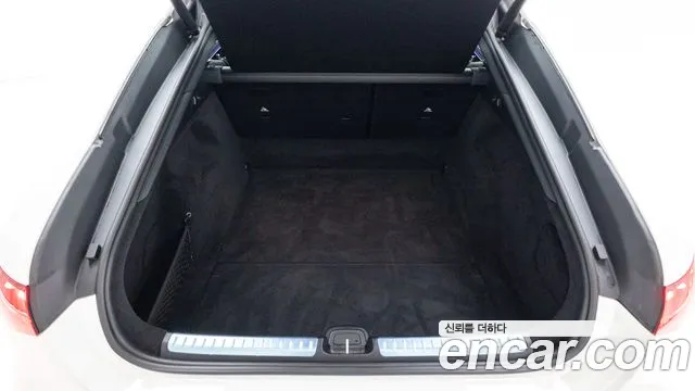 Mercedes-Benz EQS — Фото автомобиля 19