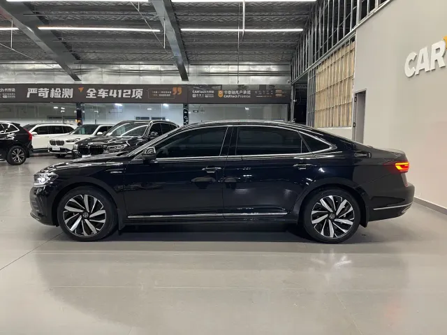 Volkswagen Passat — Фото автомобиля 8