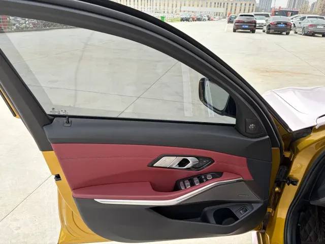 BMW 3 Series — Фото автомобиля 9
