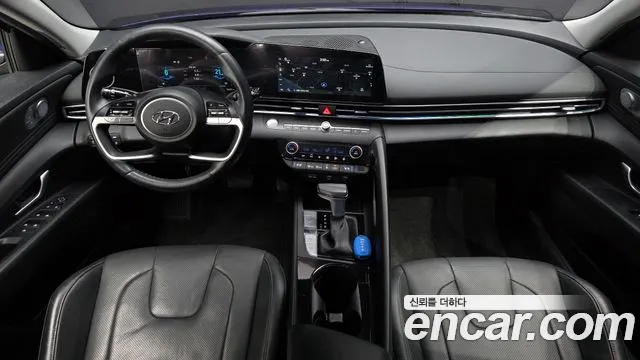 Hyundai Avante CN7 — Фото автомобиля 10