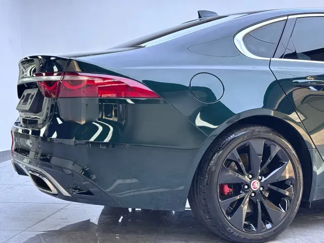 Jaguar XFL — Фото автомобиля 21