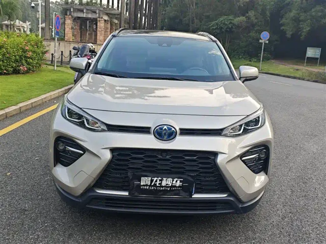 Toyota Wildlander — Фото автомобиля 3
