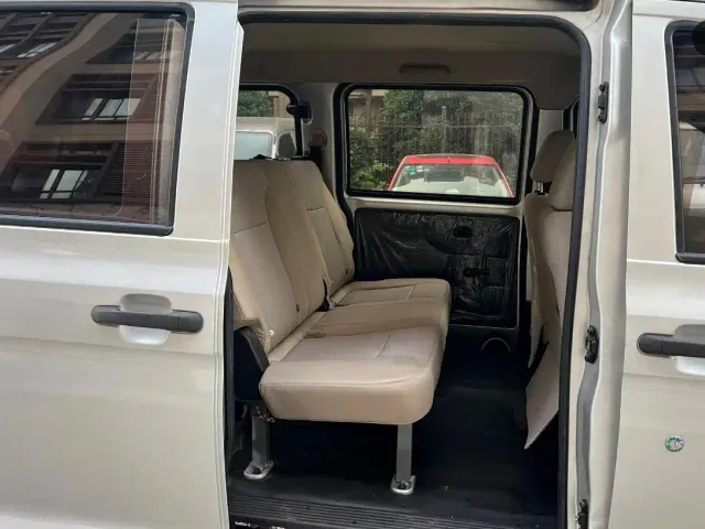 Wuling Hongguang V — Фото автомобиля 6
