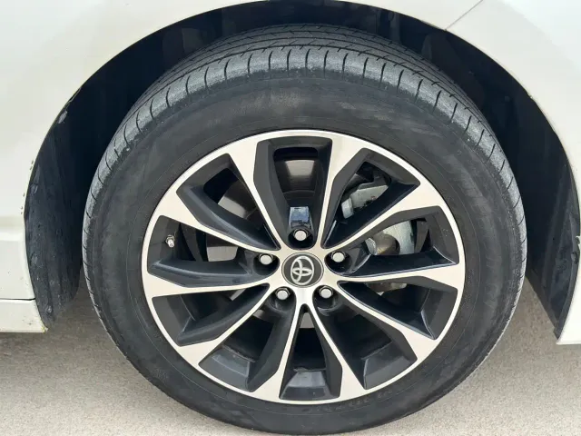 Toyota Avalon — Фото автомобиля 21
