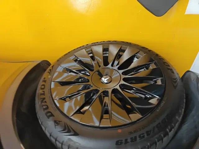 Tesla Model Y — Фото автомобиля 22