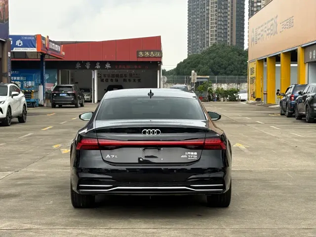 Audi A7L — Фото автомобиля 20