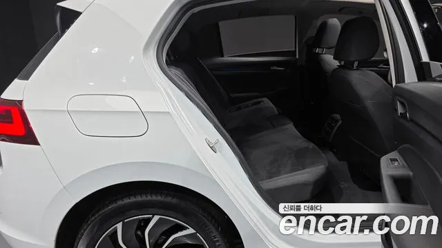 Volkswagen Golf Golf 8 поколение 2.0 TDI Prestige — Фото автомобиля 9