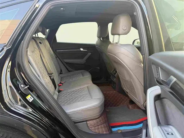 Audi Q5L Sportback — Фото автомобиля 7