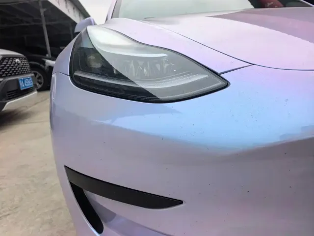 Tesla Model 3 — Фото автомобиля 4