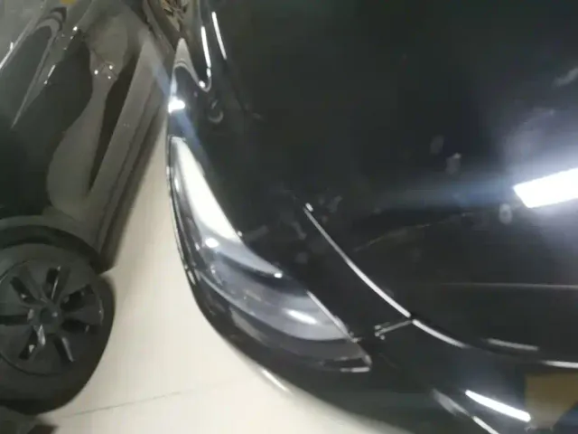 Tesla Model Y — Фото автомобиля 10