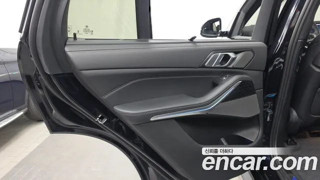 BMW X5 xDrive 40i M Sport — Фото автомобиля 25