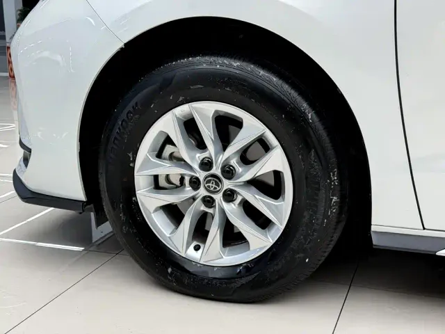 Toyota Granvia — Фото автомобиля 3