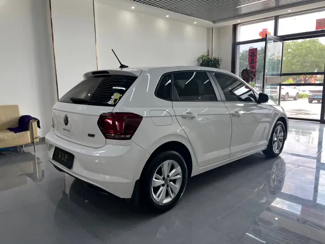 Volkswagen Polo — Фото автомобиля 4