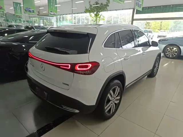 Mercedes-Benz EQA — Фото автомобиля 6