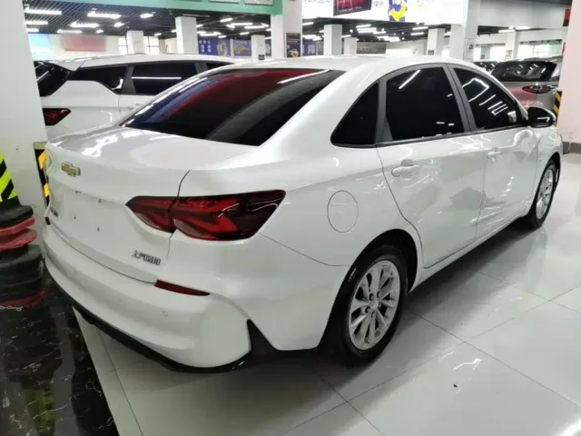 Chevrolet Monza — Фото автомобиля 6