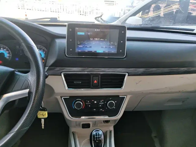 Jinbei New Hiace S — Фото автомобиля 12