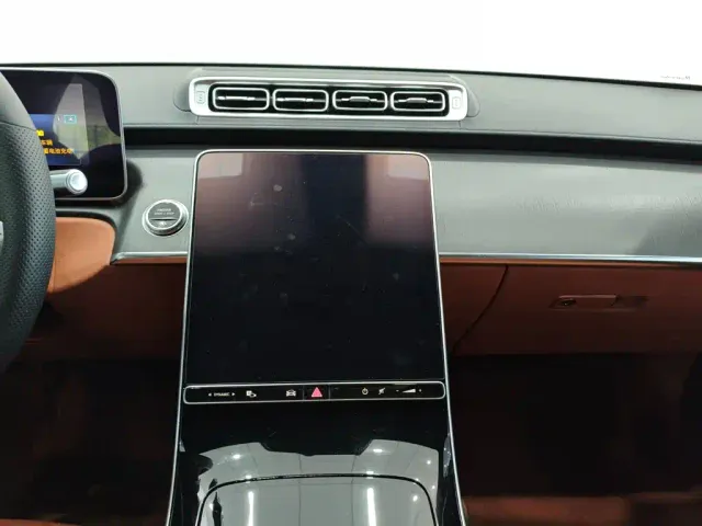 Mercedes-Benz S-Class — Фото автомобиля 10