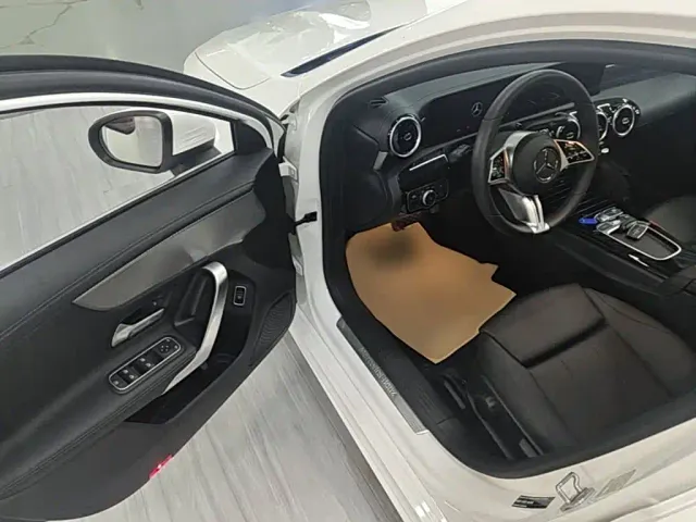 Mercedes-Benz A-Class — Фото автомобиля 15