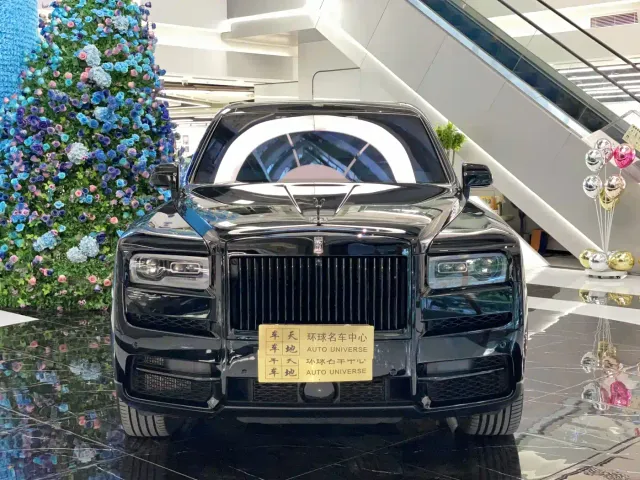 Rolls-Royce Cullinan — Фото автомобиля 2