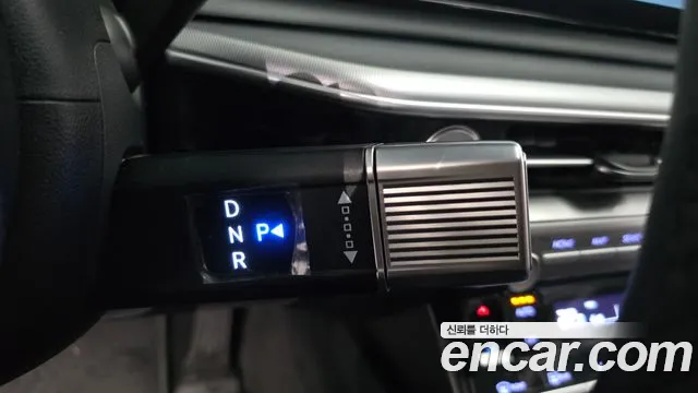 Hyundai Grandeur Grandeur (GN7) 2.5 Бензин 2WD — Фото автомобиля 9